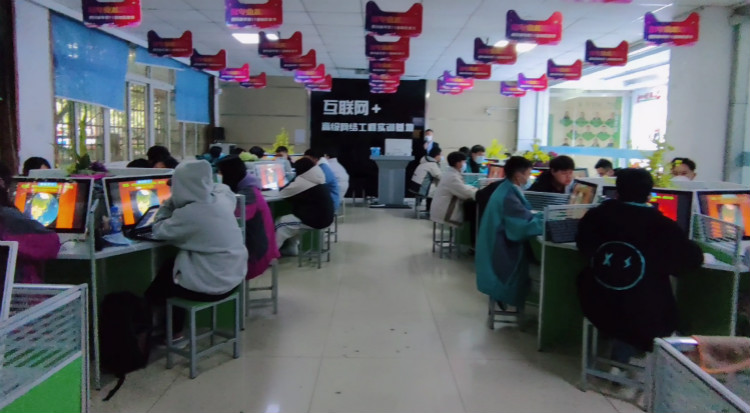 新學(xué)期 新氣象 新挑戰(zhàn)！四川新華開(kāi)學(xué)的第一課！