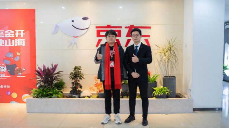 為什么來(lái)新華電腦學(xué)校學(xué)習(xí)名企定制班？