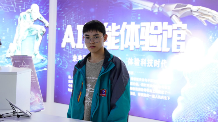 職高轉(zhuǎn)校來新華，智行天下 技贏未來！