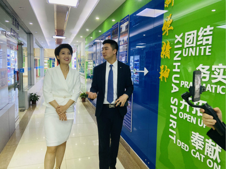 四川新華電腦學(xué)院雙選會現(xiàn)場，人才爭奪戰(zhàn)正式打響！