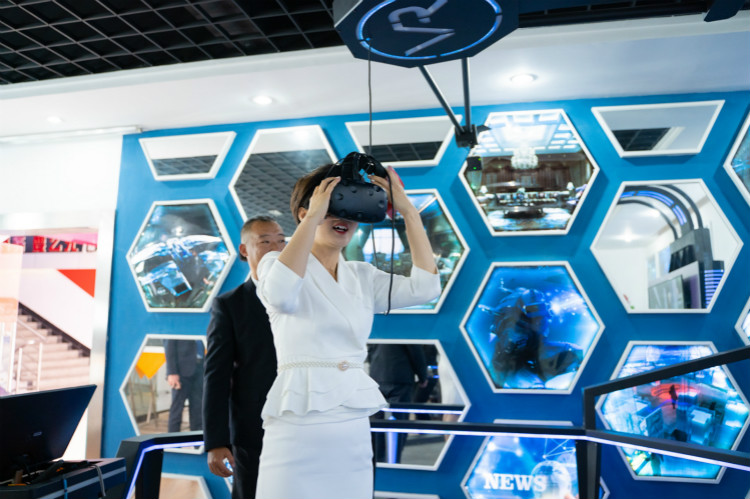 四川電視臺主持人凌玥帶你解鎖不一樣的四川新華！