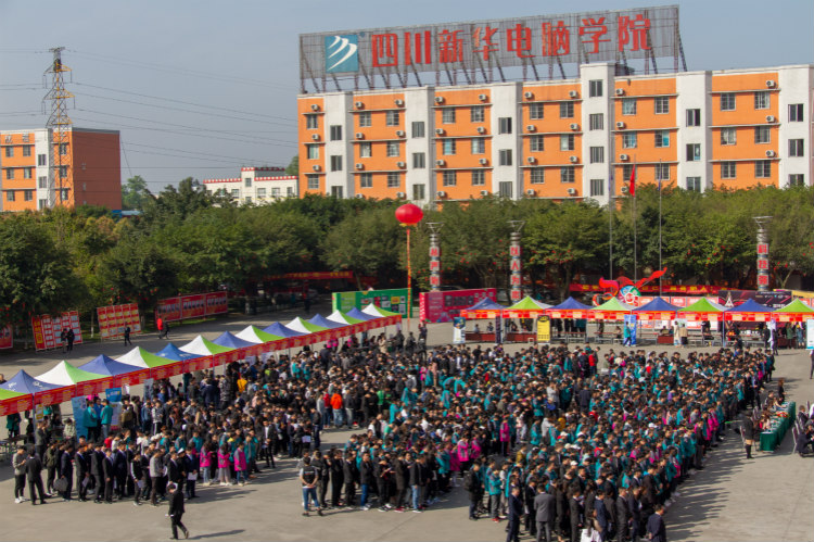 為什么總勸你來校實地考察？好學校不怕比較！