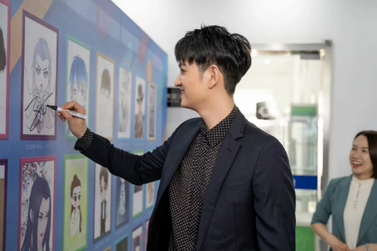 馬可來新華重拾校園生活，青春“競”是精彩！