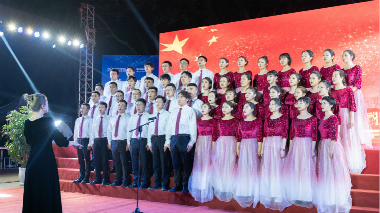 2021四川新華新專業(yè)發(fā)布會暨“強國青年·百萬獎學金計劃”完美啟動