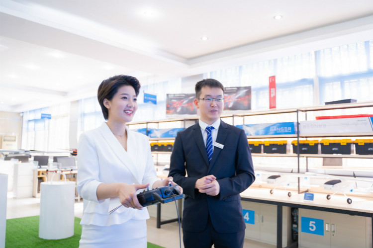 按捺不住小期待了！盧東旭將現(xiàn)場解鎖3D打印、意念遙控飛行器！