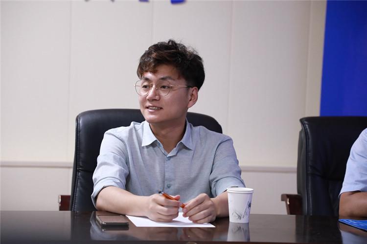 《老師來了》火熱開講--新榜學(xué)院院長，解析新媒體怎么玩？