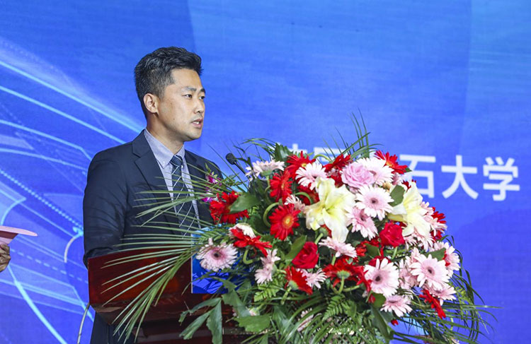 新華2021年六大產(chǎn)教融合實(shí)訓(xùn)基地升級(jí)暨高技能人才培英工程啟動(dòng)儀式