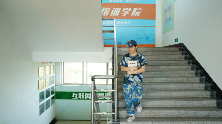 老朋友，新同學(xué)，相約四川新華，再續(xù)同學(xué)緣！