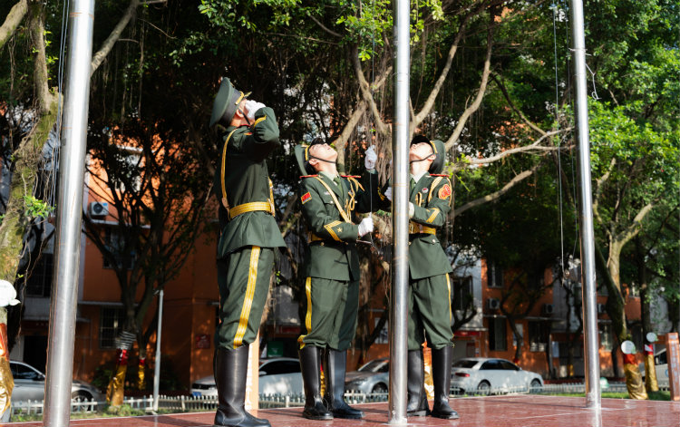 追夢新華人|因為夢想·光芒萬丈！