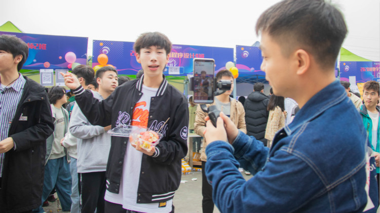 搶搶搶！雙十一學(xué)電商來(lái)新華搶名額