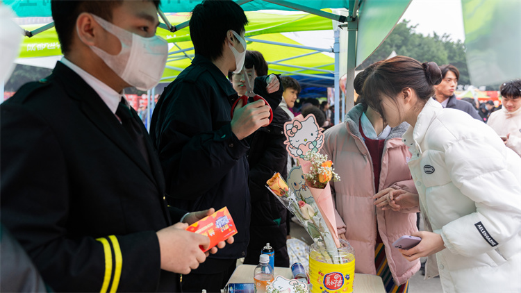 四川新華“雙十二”教育嘉年華系列活動火爆來襲?！