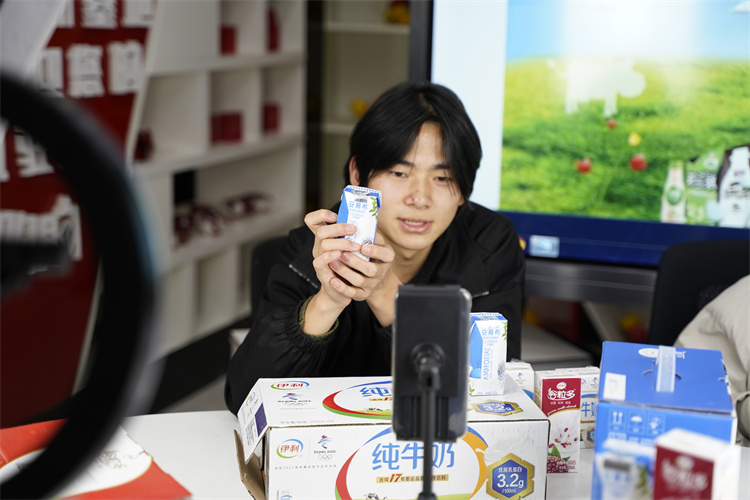 四川新華“雙十二”教育嘉年華系列活動火爆來襲?！