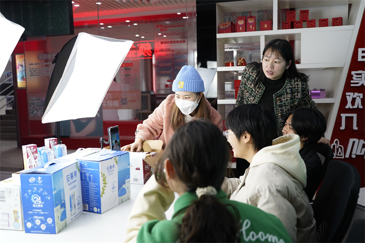 四川新華“雙十二”教育嘉年華系列活動火爆來襲?！