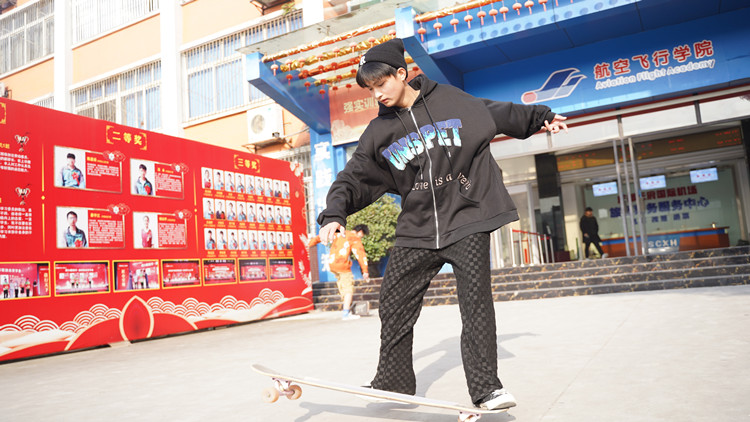 超“燃”運動會！成都新華冬季運動會“圖”擊現(xiàn)場！