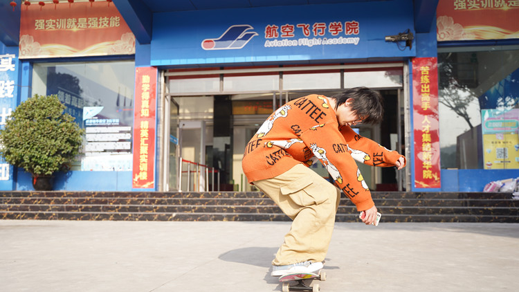 超“燃”運動會！成都新華冬季運動會“圖”擊現(xiàn)場！