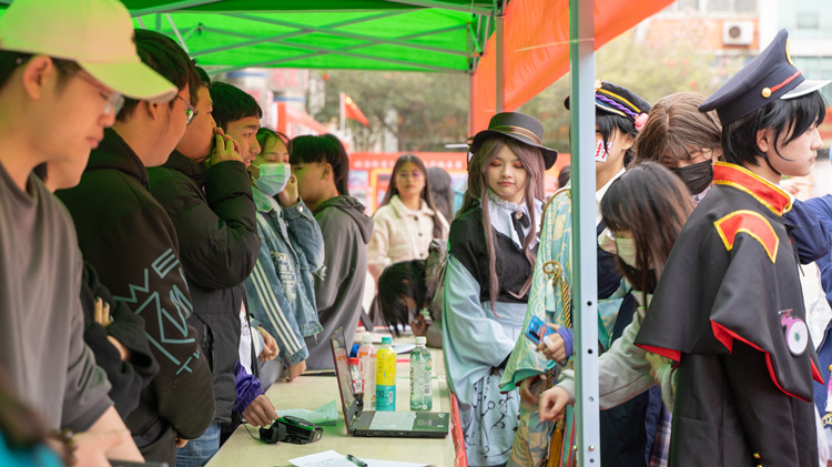 新華社團(tuán)，青春的模樣！