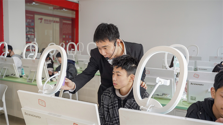 名企定向班開課啦！助力新華學子就業(yè)夢！