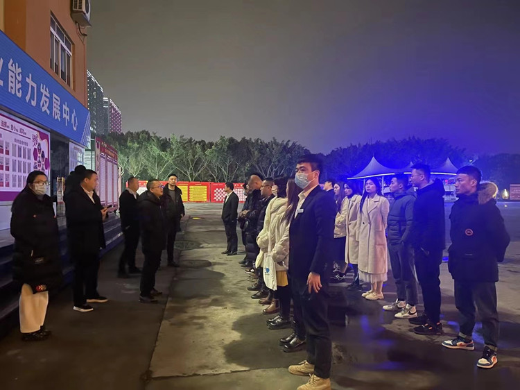 心系新生 關(guān)心慰問|校領(lǐng)導(dǎo)走訪慰問2022級(jí)新生