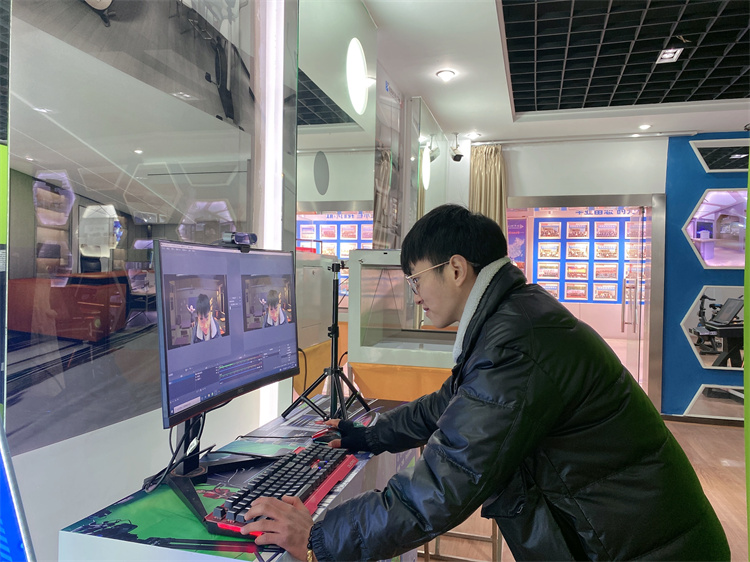 打工太辛苦擇校再讀，用技術與實力逆襲