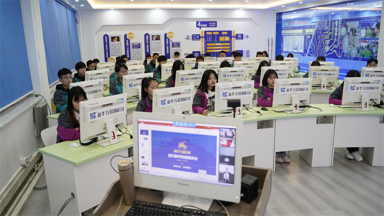 【央視報道】春招進行時，企業(yè)“上門”預定新華電腦畢業(yè)生！