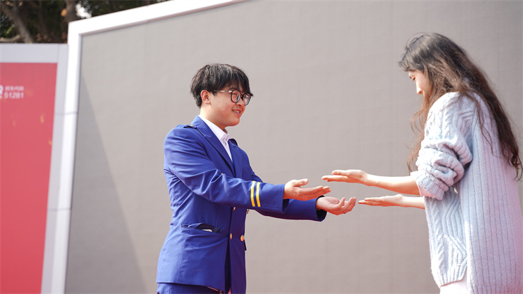 國防風(fēng)采！新華國防少年不怕練！