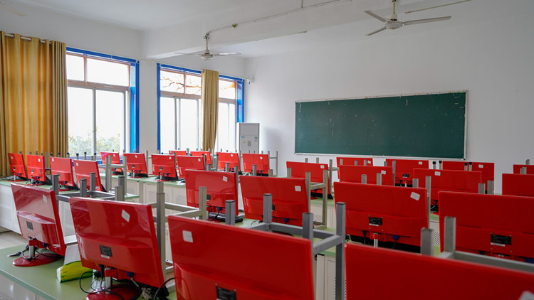 成都新華高級(jí)技工學(xué)校升格儀式即啟幕！優(yōu)勢(shì)有哪些？