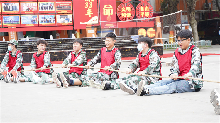 超然！新生軍訓(xùn)——團(tuán)隊(duì)訓(xùn)練賽