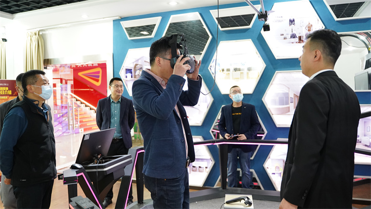 熱烈歡迎智能制造企業(yè)走進(jìn)成都新華交流學(xué)習(xí)指導(dǎo)！