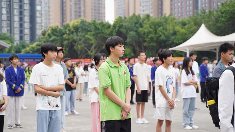 我校師生航空專業(yè)技能大賽載譽(yù)而歸