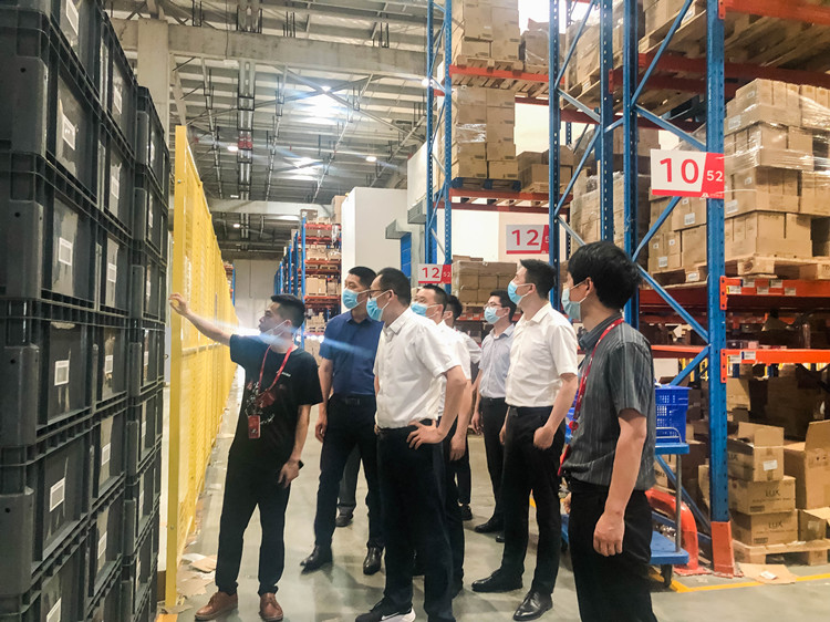 新華學(xué)子赴京東實(shí)習(xí)，實(shí)地感受工作魅力