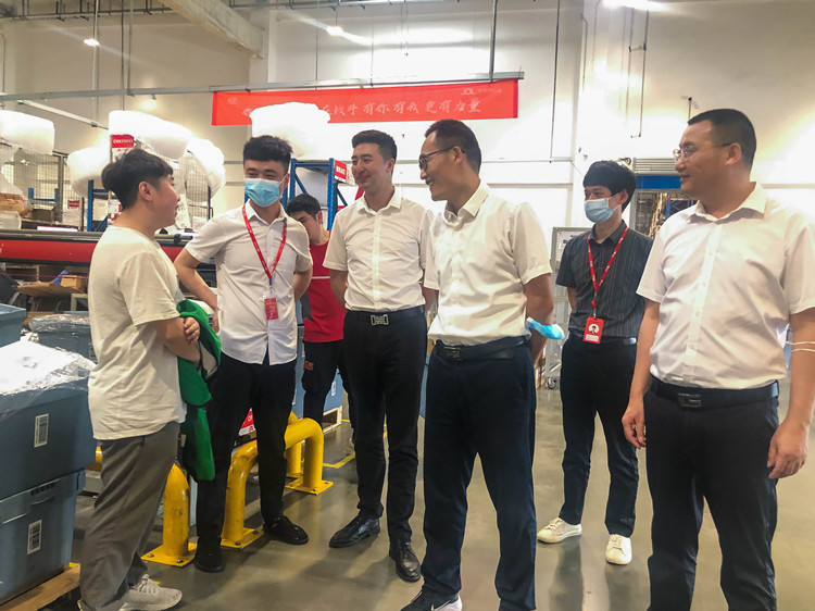 新華學(xué)子赴京東實(shí)習(xí)，實(shí)地感受工作魅力