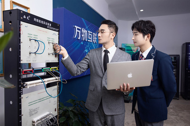 就業(yè)寒潮來襲，新華這類人才卻被市場(chǎng)熱搶！