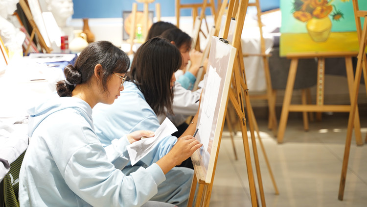 新華互聯網科技培養(yǎng)新時代職業(yè)技能人才