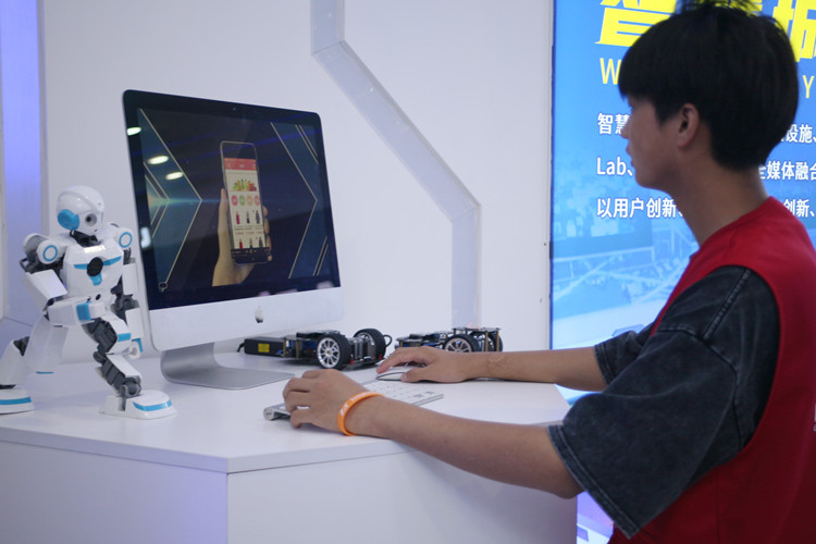 成功學(xué)子|明心見性，技藝則一