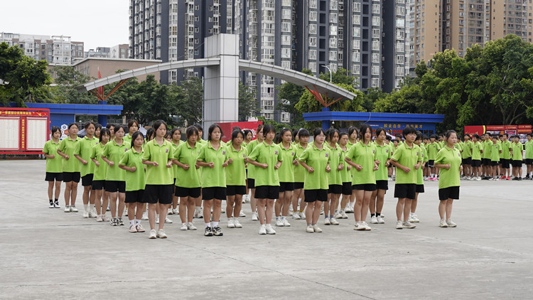 迷彩青春|2022級(jí)秋季素質(zhì)拓展匯報(bào)表演完美閉幕