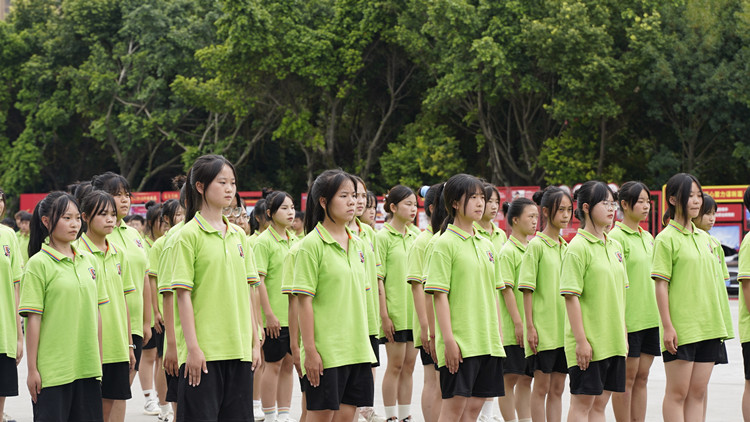 迷彩青春|2022級(jí)秋季素質(zhì)拓展匯報(bào)表演完美閉幕