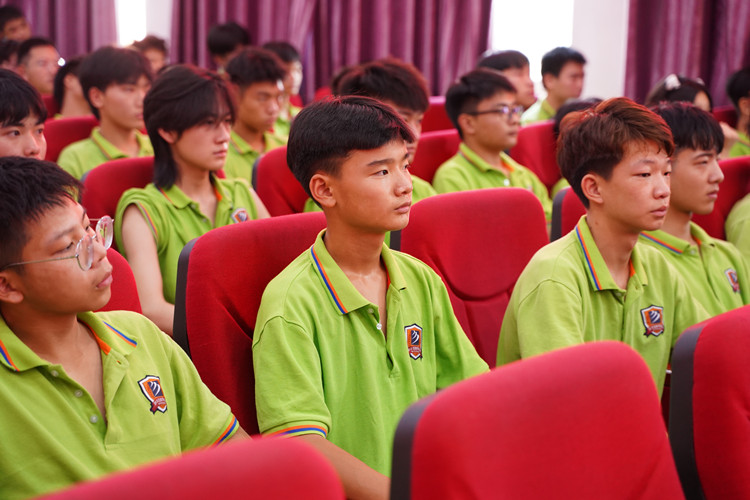 新華&四川中志校企定向班開班典禮圓滿落幕！