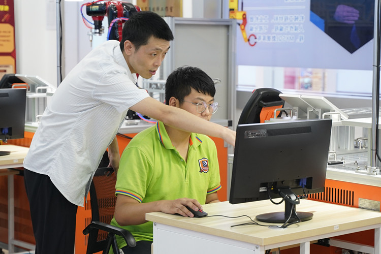 開學(xué)季，新華有話對你說......