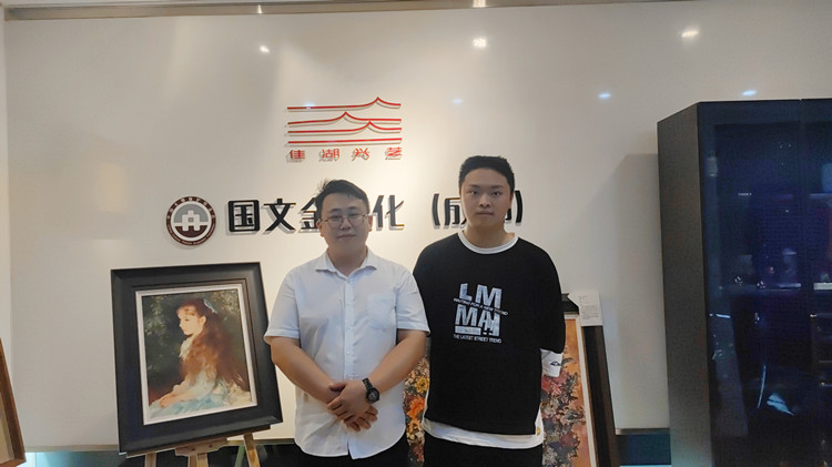 就業(yè)回訪，新華在路上