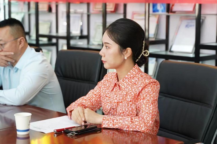 成都新華與新蔚航空開(kāi)展校企合作交流會(huì)圓滿(mǎn)舉行