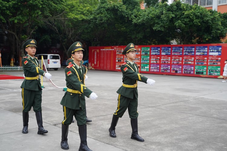 新華國旗護(hù)衛(wèi)隊|青春與國旗同在！