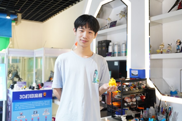 新生故事|遠赴蓉城，勤奮求學(xué)