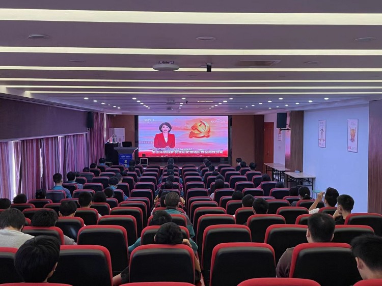 二十大奮進(jìn)譜華章，新華緊隨育棟梁