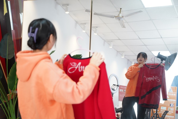 優(yōu)秀學(xué)子|京東實(shí)習(xí)再得佳績(jī)，新華學(xué)習(xí)更創(chuàng)新高