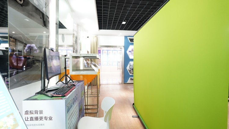 搭上5G順風(fēng)車？多重利好助推VR行業(yè)新熱潮 