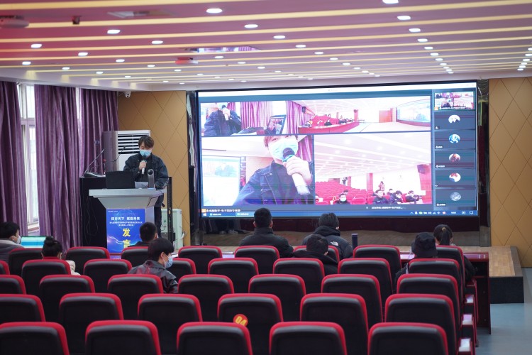 見(jiàn)屏如面 新華2022年線上答辯進(jìn)行中