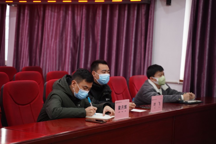 見(jiàn)屏如面 新華2022年線上答辯進(jìn)行中