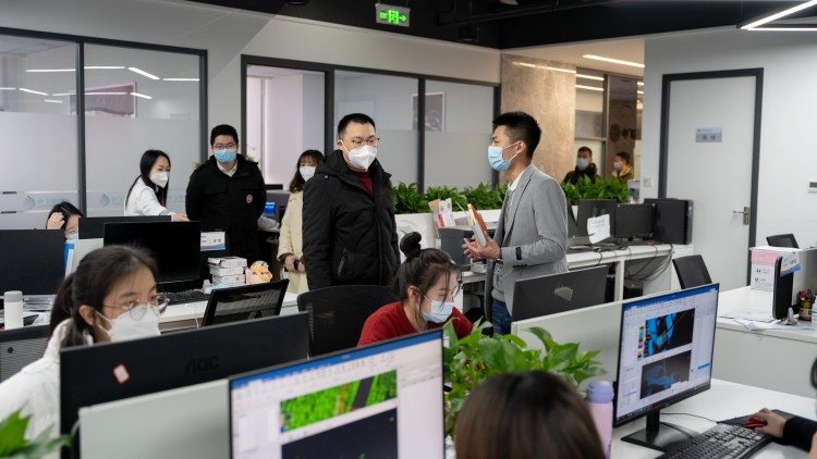 新華就業(yè)有高度，新年回訪有溫度