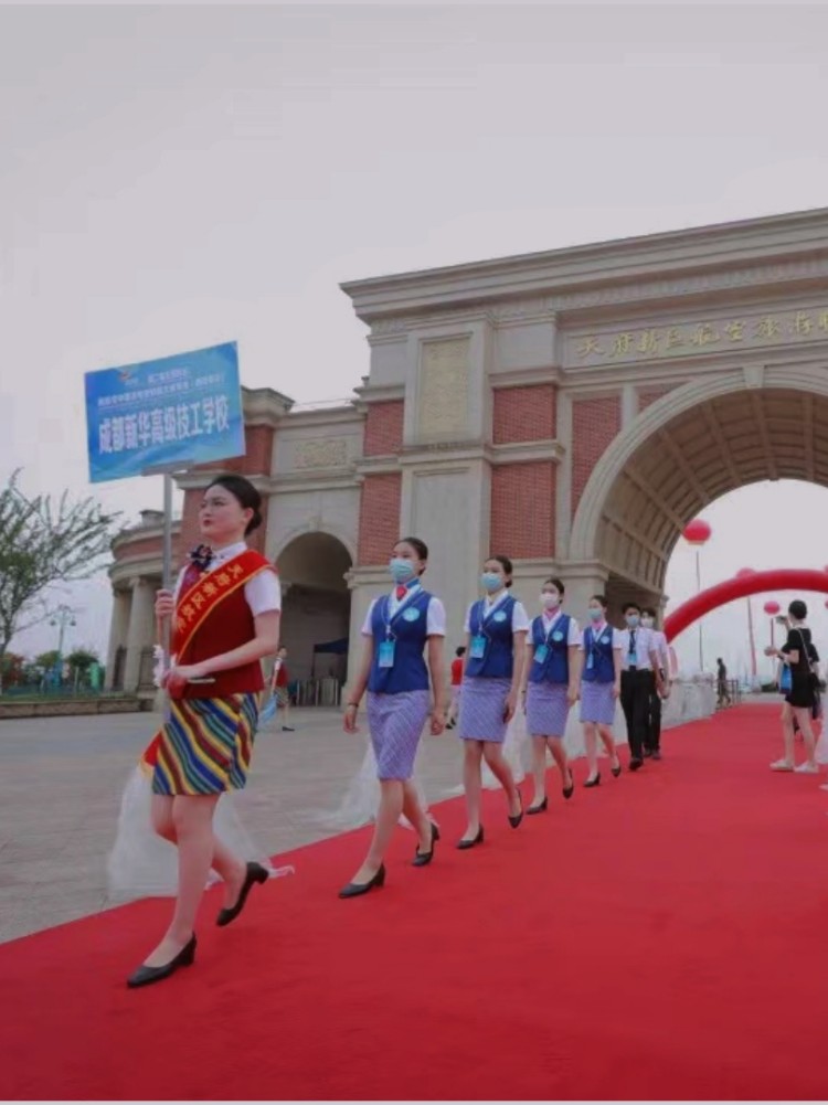 優(yōu)秀學(xué)子|逐夢藍天，共赴未來