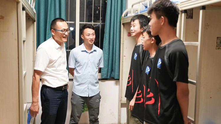 就業(yè)不迷茫！把孩子交給新華，您就放心吧